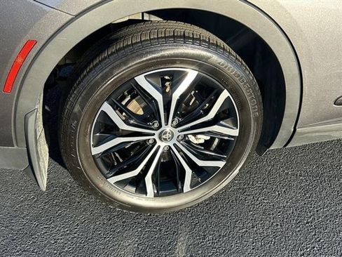 Used 2023 Toyota Crown XLE image 29