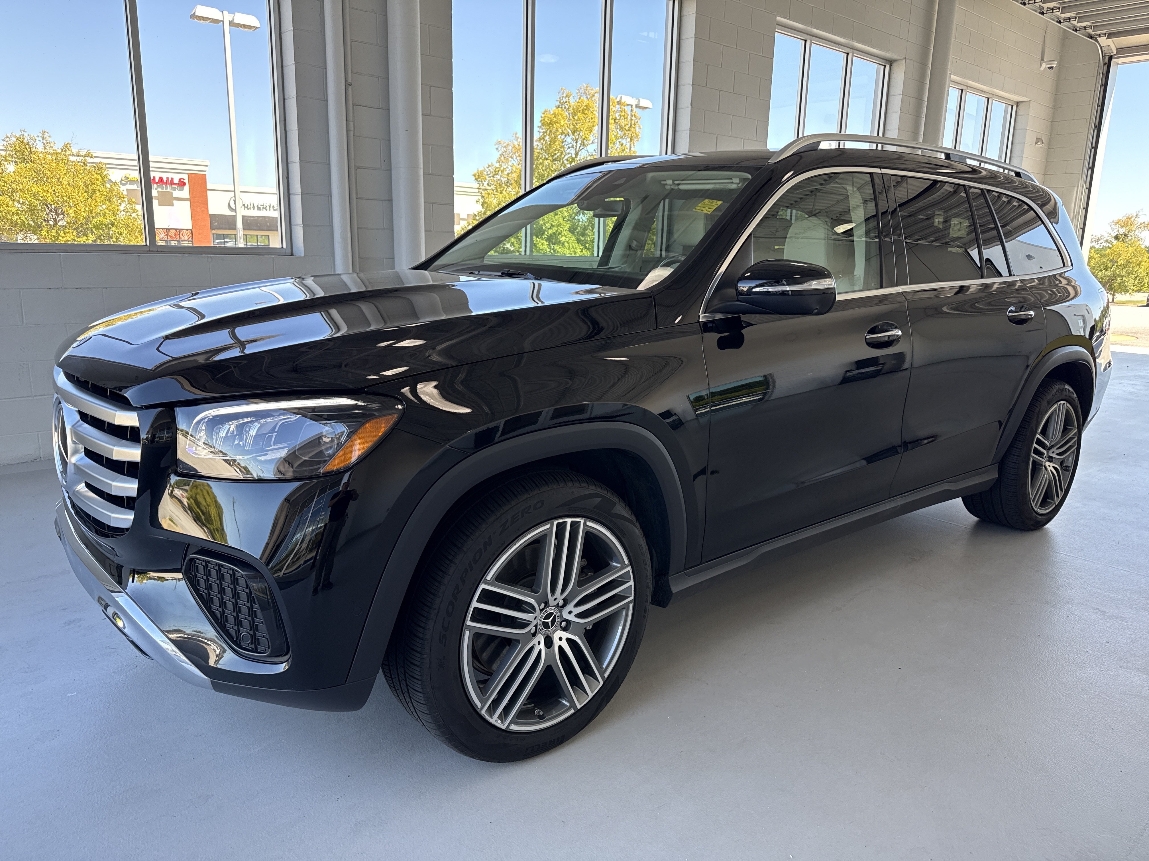 Certified 2024 Mercedes-Benz GLS 450 4MATIC image 6