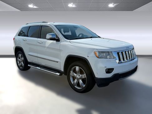 Used 2013 Jeep Grand Cherokee Overland w/ Advance Technology Group image 7