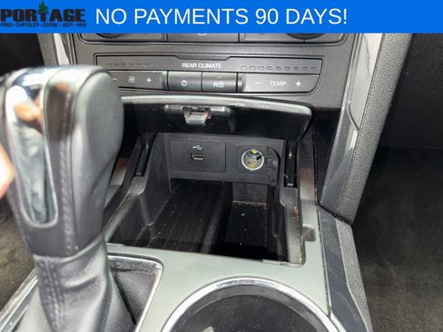 Used 2018 Ford Explorer XLT AWD/4WD image 16