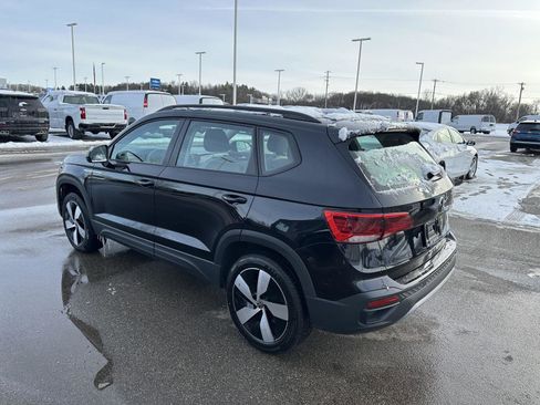 Used 2024 Volkswagen Taos S image 7