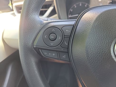 Certified 2025 Toyota Corolla LE image 29