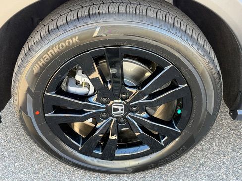 Certified 2026 Honda HR-V Sport image 11