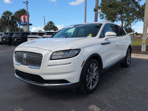 Certified 2023 Lincoln Nautilus Reserve AWD/4WD image 8