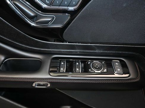 Used 2023 Lincoln Aviator AWD w/ Premium Package image 19