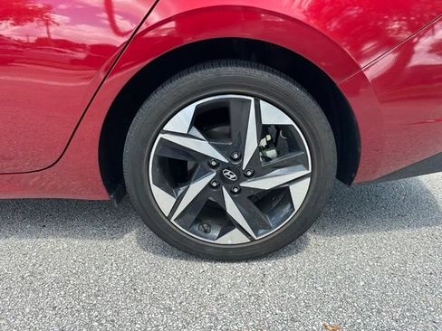 Used 2023 Hyundai Elantra Limited FWD image 32