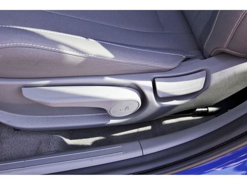 Certified 2025 Hyundai Elantra SEL image 31