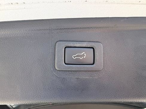 Used 2019 Subaru Outback 2.5i Limited w/ Popular Package #2 AWD/4WD image 9