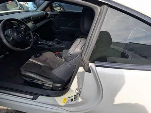 Used 2024 Toyota GR86 Premium w/ Performance Package image 7