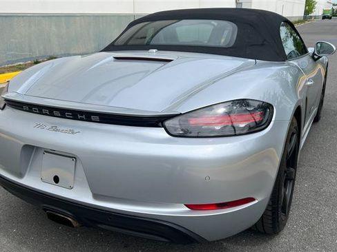 Used 2018 Porsche 718 Boxster RWD image 20
