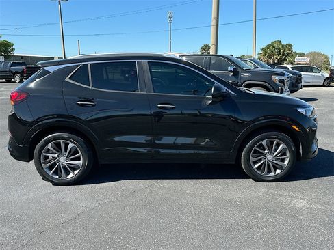 Certified 2022 Buick Encore GX Select w/ Advanced Technology Package image 8