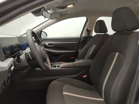 Used 2025 Hyundai Sonata SEL FWD image 17