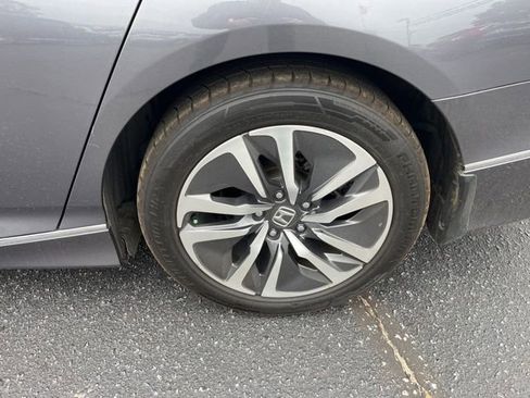 Used 2020 Honda Accord Touring image 32