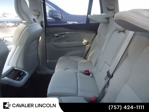 Used 2024 Volvo XC90 B6 Plus AWD/4WD image 7
