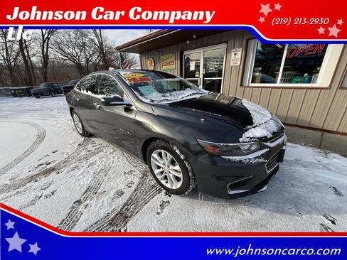 Used 2017 Chevrolet Malibu LT image 1