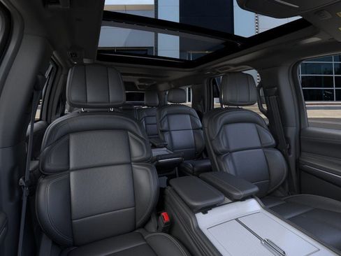 New 2025 Lincoln Navigator L Reserve w/ Jet Appearance Package image 10