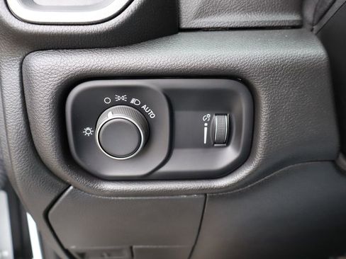 Used 2024 RAM 3500 Tradesman image 17