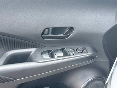 New 2025 Nissan Kicks Play S image 24