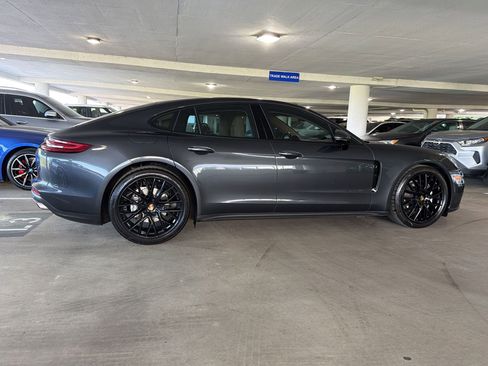 Used 2019 Porsche Panamera 4 image 12