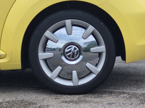 Used 2012 Volkswagen Beetle 2.5 FWD image 13