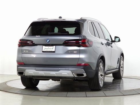 Used 2024 BMW X5 xDrive50e AWD/4WD image 10