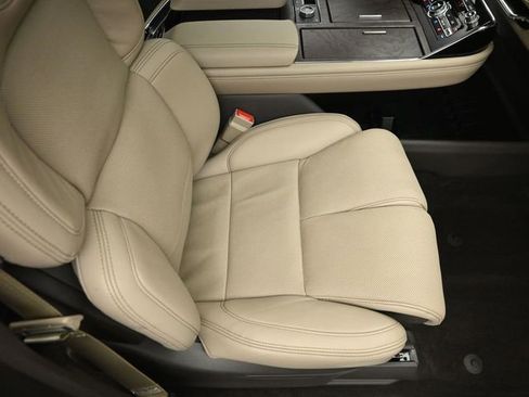 Certified 2023 Lincoln Navigator Reserve AWD/4WD image 34