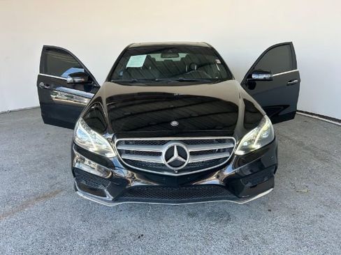 Used 2016 Mercedes-Benz E 400 Sedan image 3
