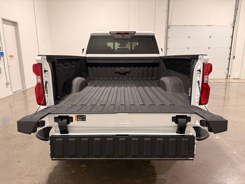 Used 2024 Chevrolet Silverado 2500 LT w/ Z71 Sport Edition image 9