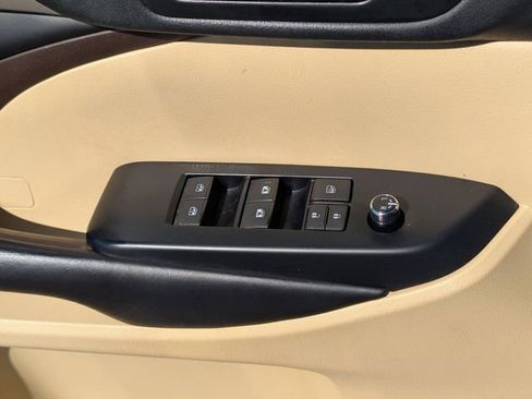 Used 2019 Toyota Highlander Plus image 20