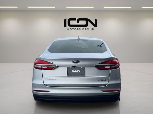 Used 2019 Ford Fusion SE image 4