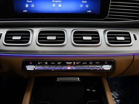 Used 2024 Mercedes-Benz GLS 450 4MATIC w/ Exclusive Trim Package image 14