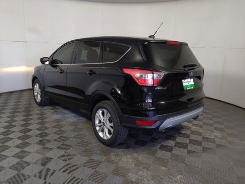 Used 2017 Ford Escape SE FWD image 5