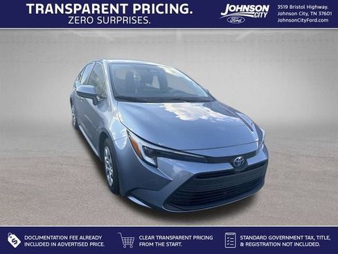 Used 2025 Toyota Corolla LE FWD image 1