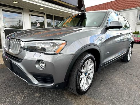 Used 2017 BMW X3 xDrive28i image 2