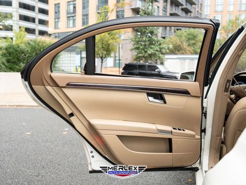 Used 2012 Mercedes-Benz S 550 4MATIC w/ Sport Pkg image 42
