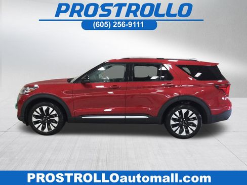 New 2026 Ford Explorer Platinum AWD/4WD image 1