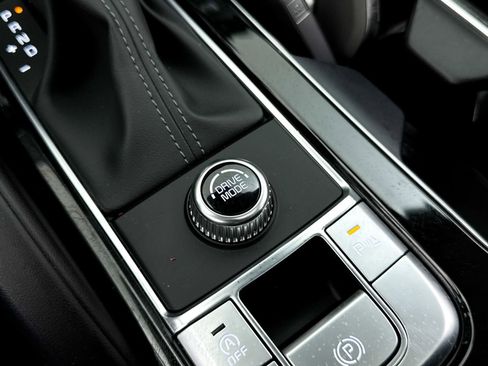 Used 2025 Kia Telluride S image 9