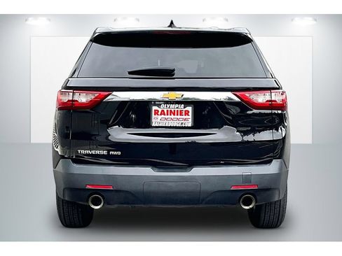 Used 2021 Chevrolet Traverse LS AWD/4WD image 4