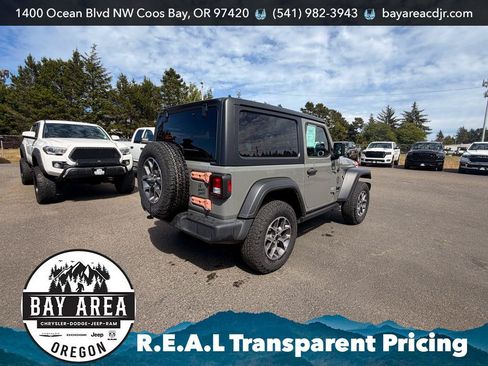 Used 2023 Jeep Wrangler Sport AWD/4WD image 6