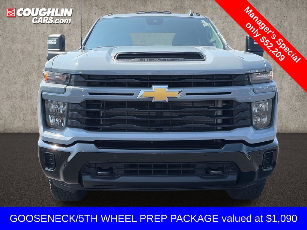 Used 2025 Chevrolet Silverado 2500 Custom w/ Custom Value Package AWD/4WD image 2