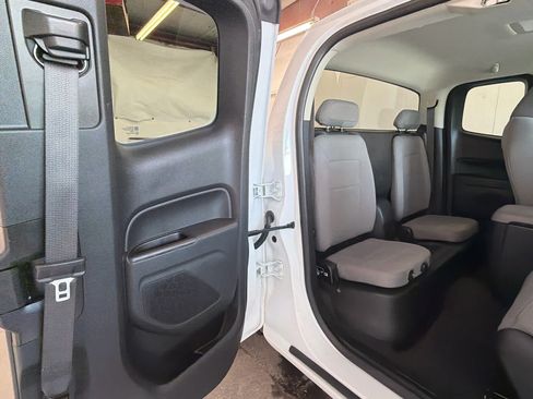 Used 2022 Chevrolet Colorado W/T RWD image 23