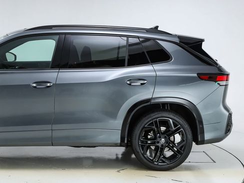 New 2026 Volkswagen Tiguan SE R-Line image 4