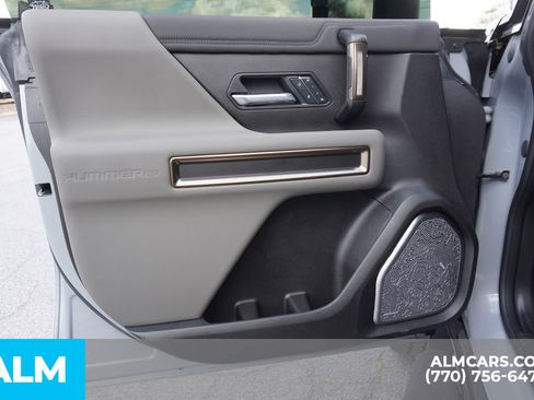 Used 2025 GMC Hummer EV 2X image 57