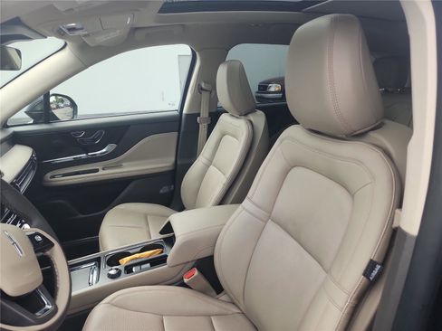 Used 2023 Lincoln Corsair Standard w/ Equipment Group 101A image 18