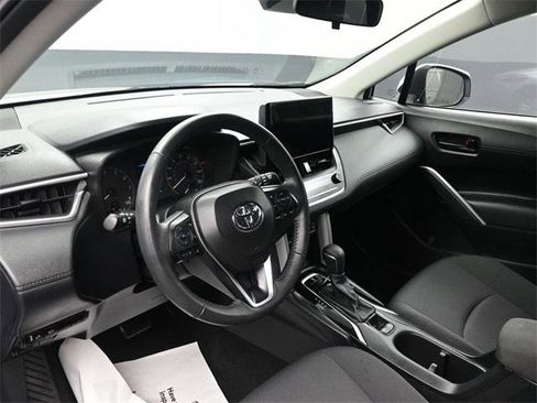Certified 2024 Toyota Corolla Cross LE image 18