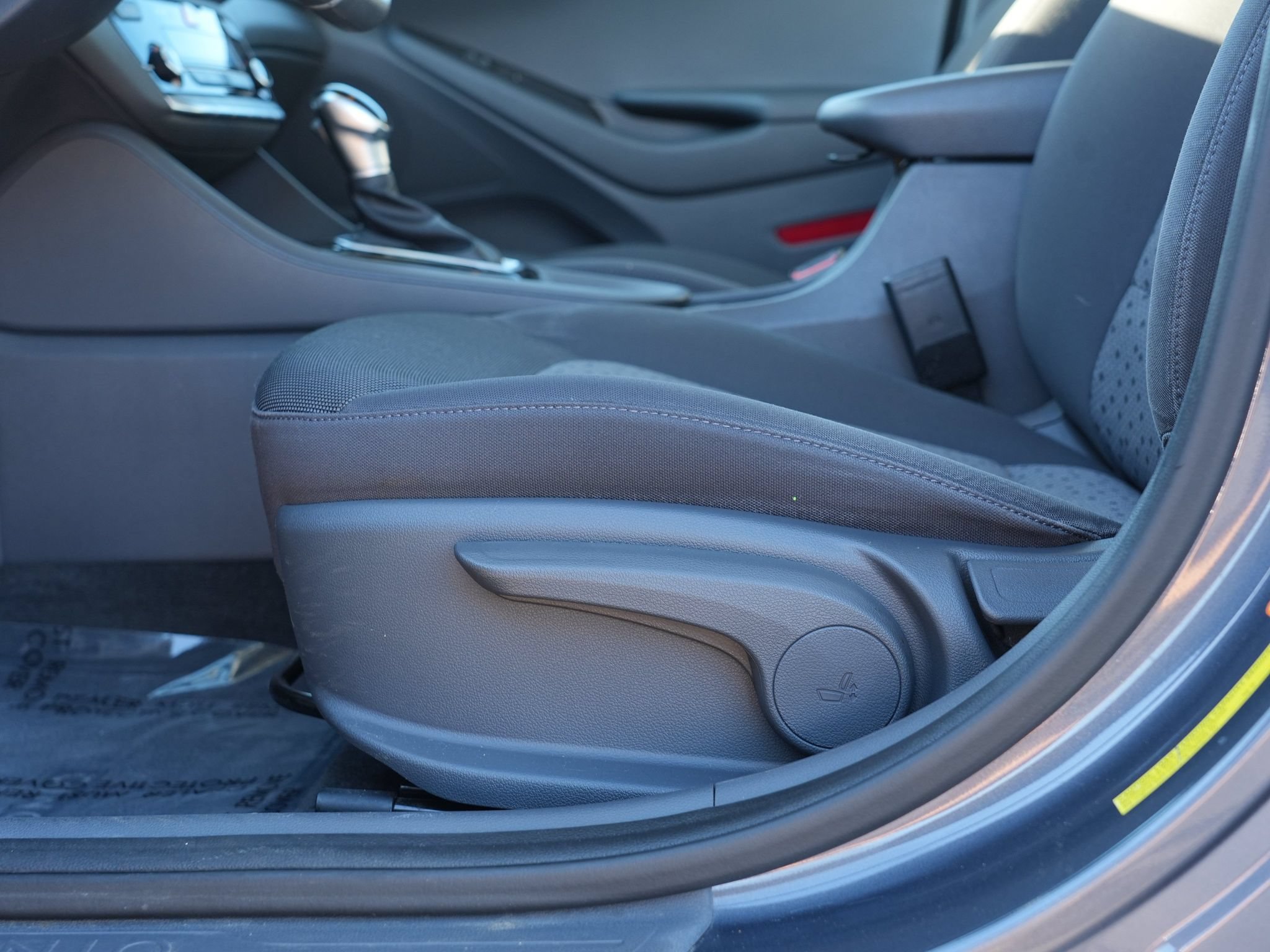 Used 2018 Hyundai Ioniq Blue FWD image 15