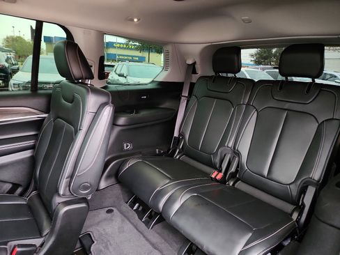 Used 2021 Jeep Grand Cherokee L Limited image 11