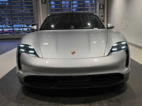 Used 2022 Porsche Taycan 4S image 10