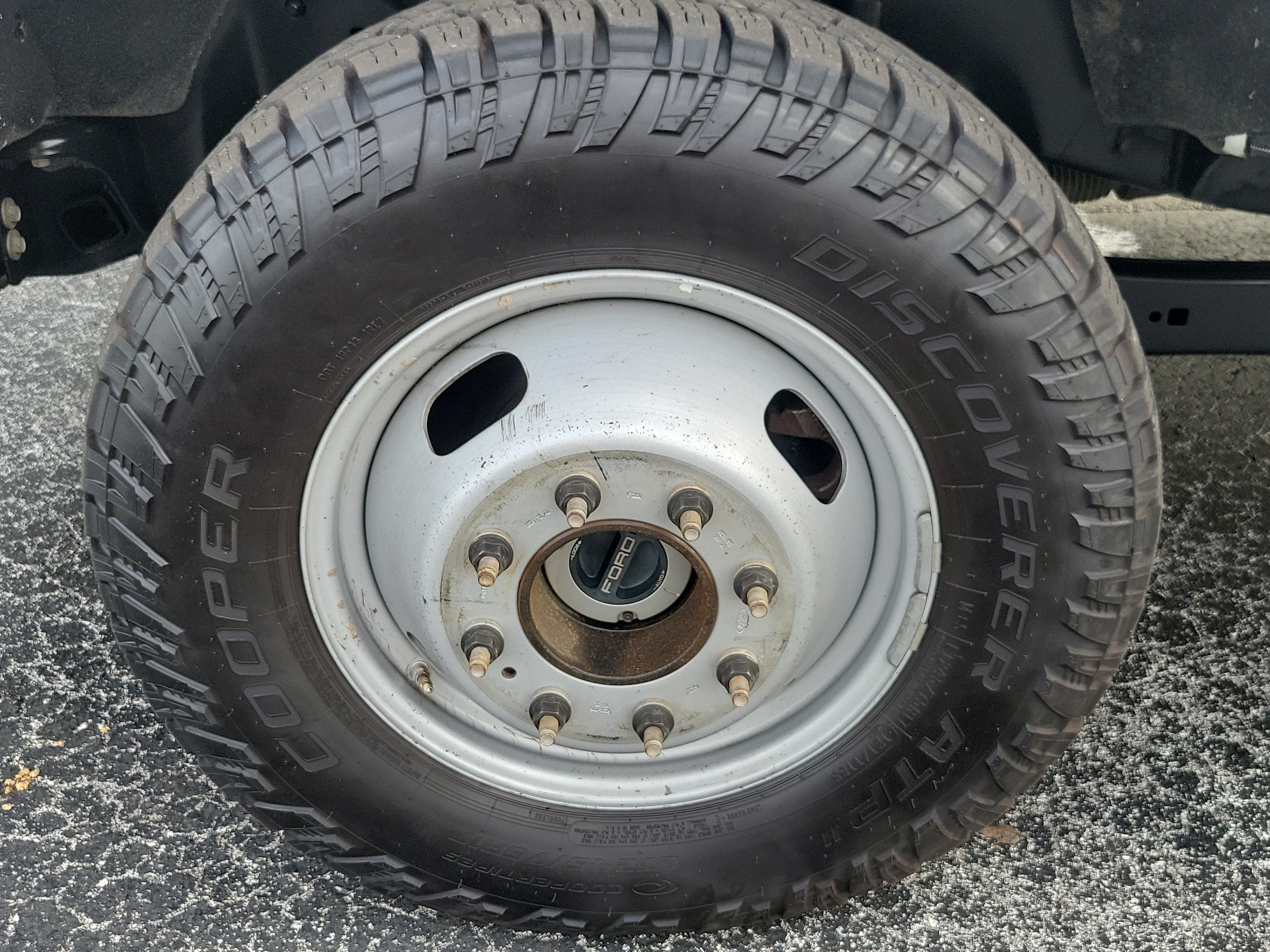 Used 2024 Ford F350 XLT w/ FX4 Off-Road Package AWD/4WD image 7