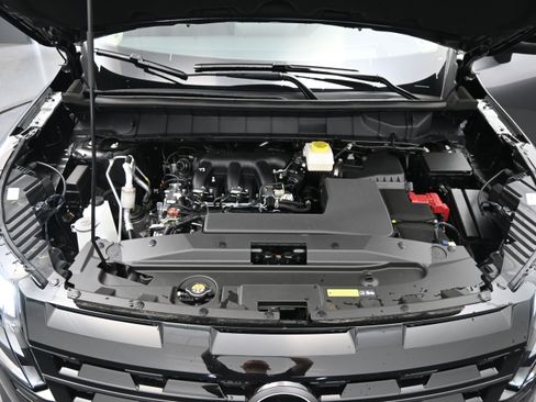 New 2026 Nissan Pathfinder Platinum FWD image 23